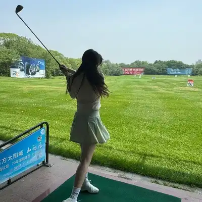 邓凡